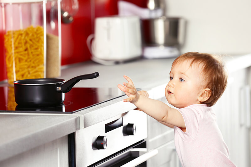 Những đồ vật có thể gây nguy hiểm cho trẻ trong gia đình phụ huynh nên chú ý