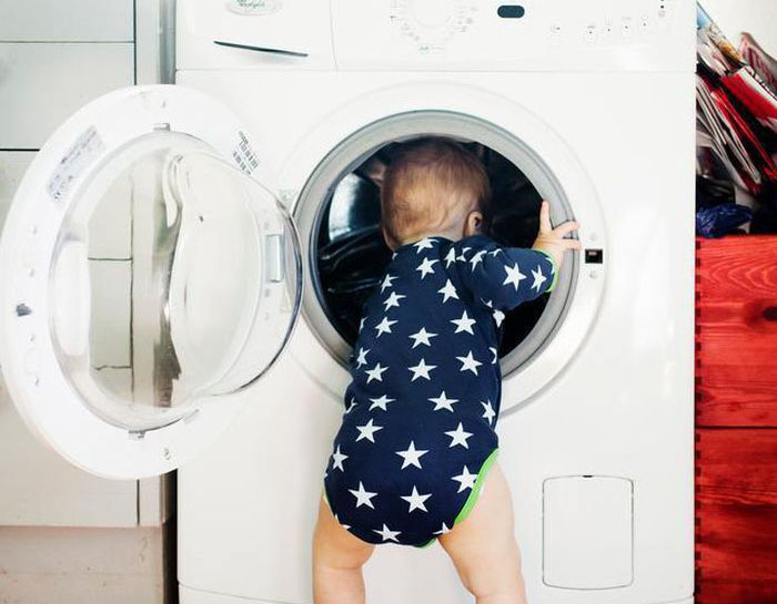 Những đồ vật có thể gây nguy hiểm cho trẻ trong gia đình phụ huynh nên chú ý