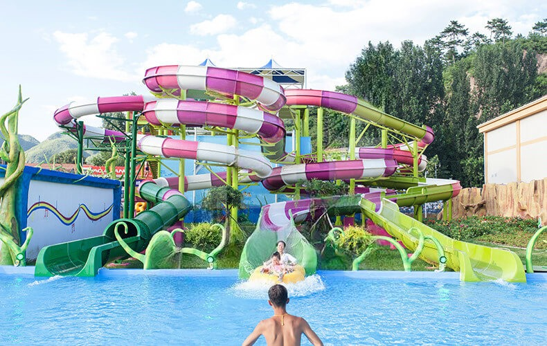 Tổng hợp các loại máng trượt công viên nước phổ biến