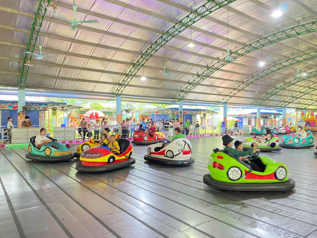 Cấu tạo của xe điện đụng gồm những bộ phận nào?