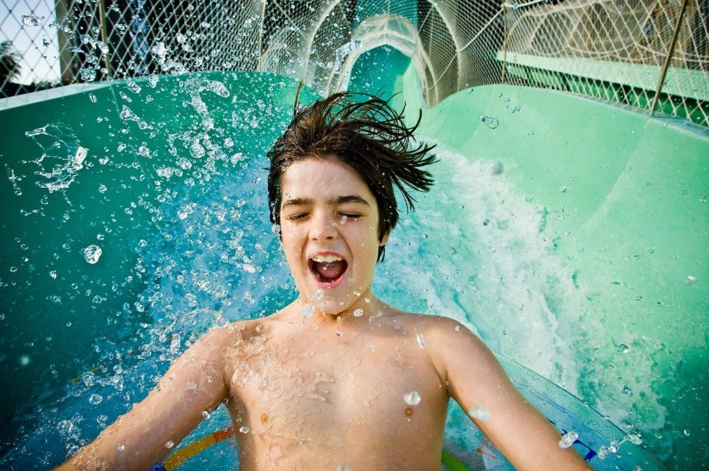 Những lưu ý khi chơi máng trượt bạn nên biết